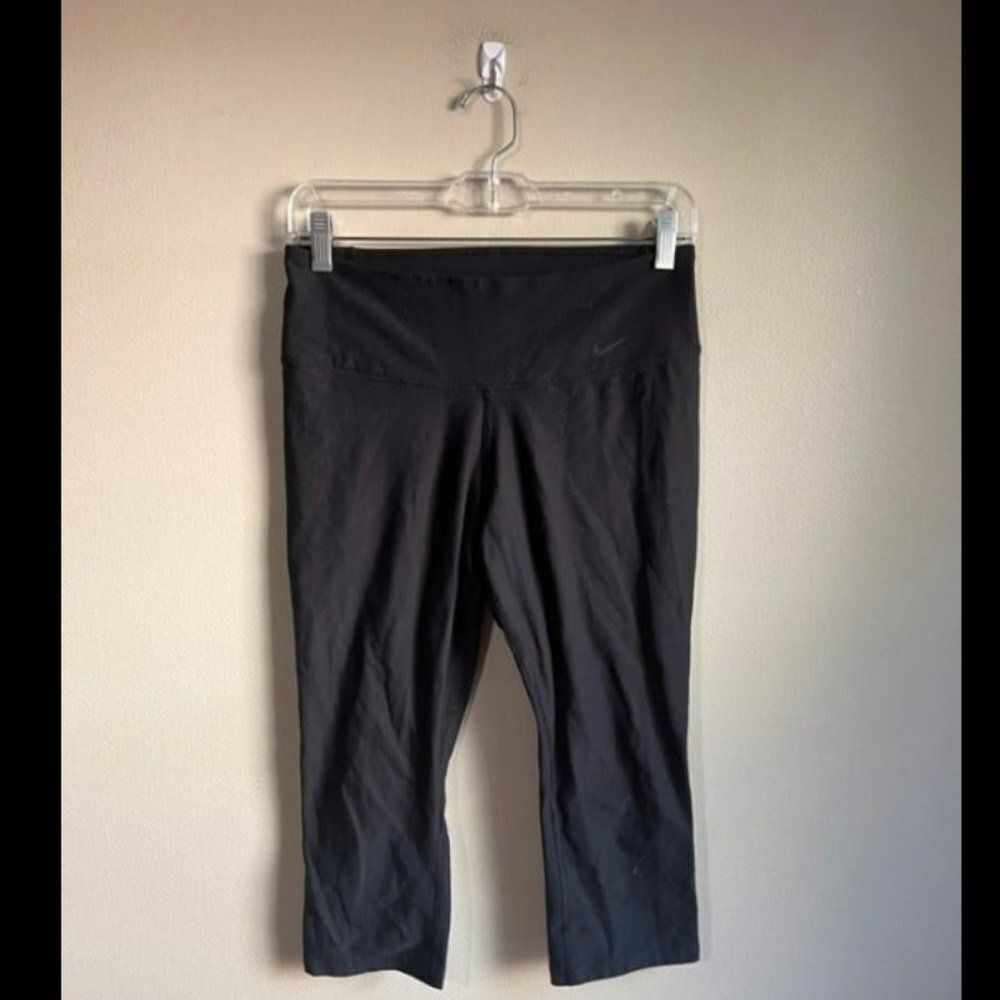 Nike Dry-Fit small black cropped pants‎